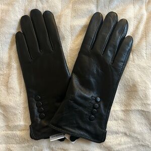 100% Leather Black Gloves